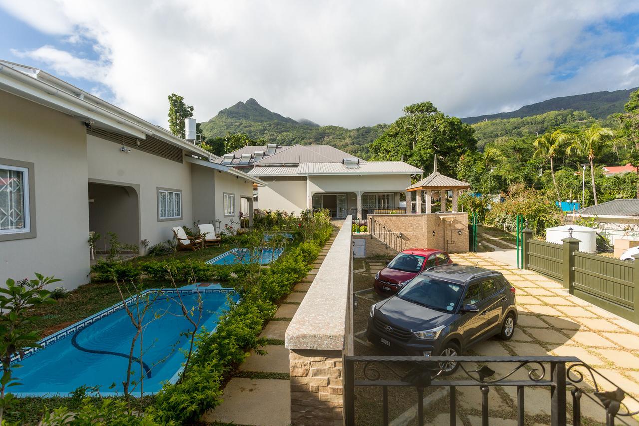 Beau Vallon Villa Chalets ภายนอก รูปภาพ