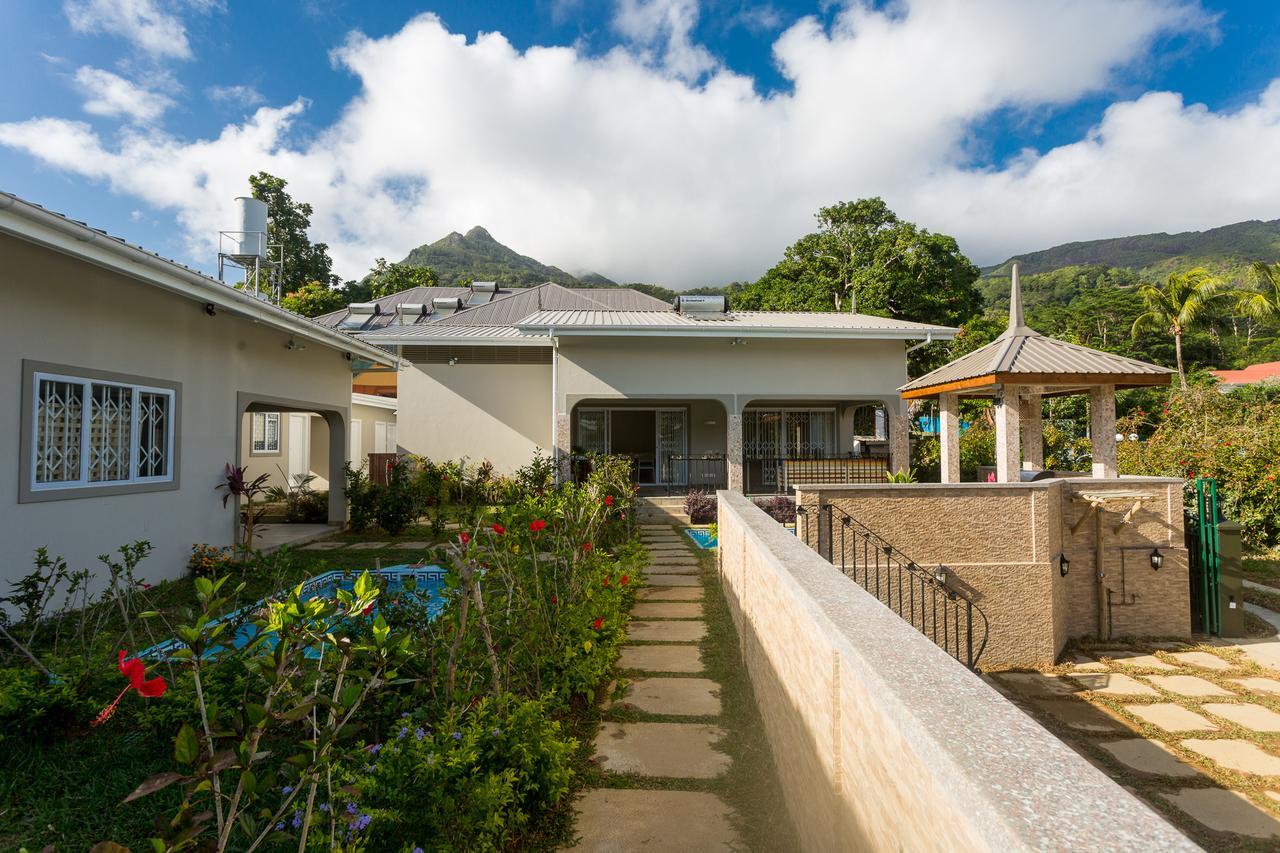 Beau Vallon Villa Chalets ภายนอก รูปภาพ