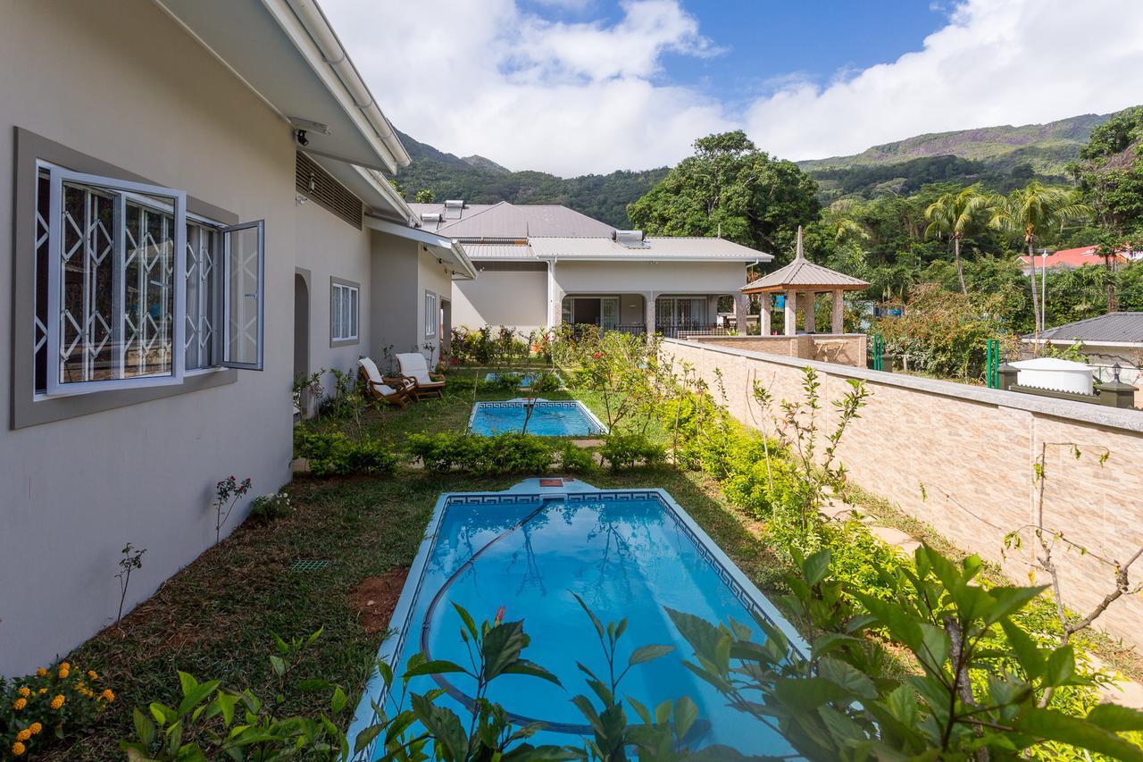 Beau Vallon Villa Chalets ภายนอก รูปภาพ