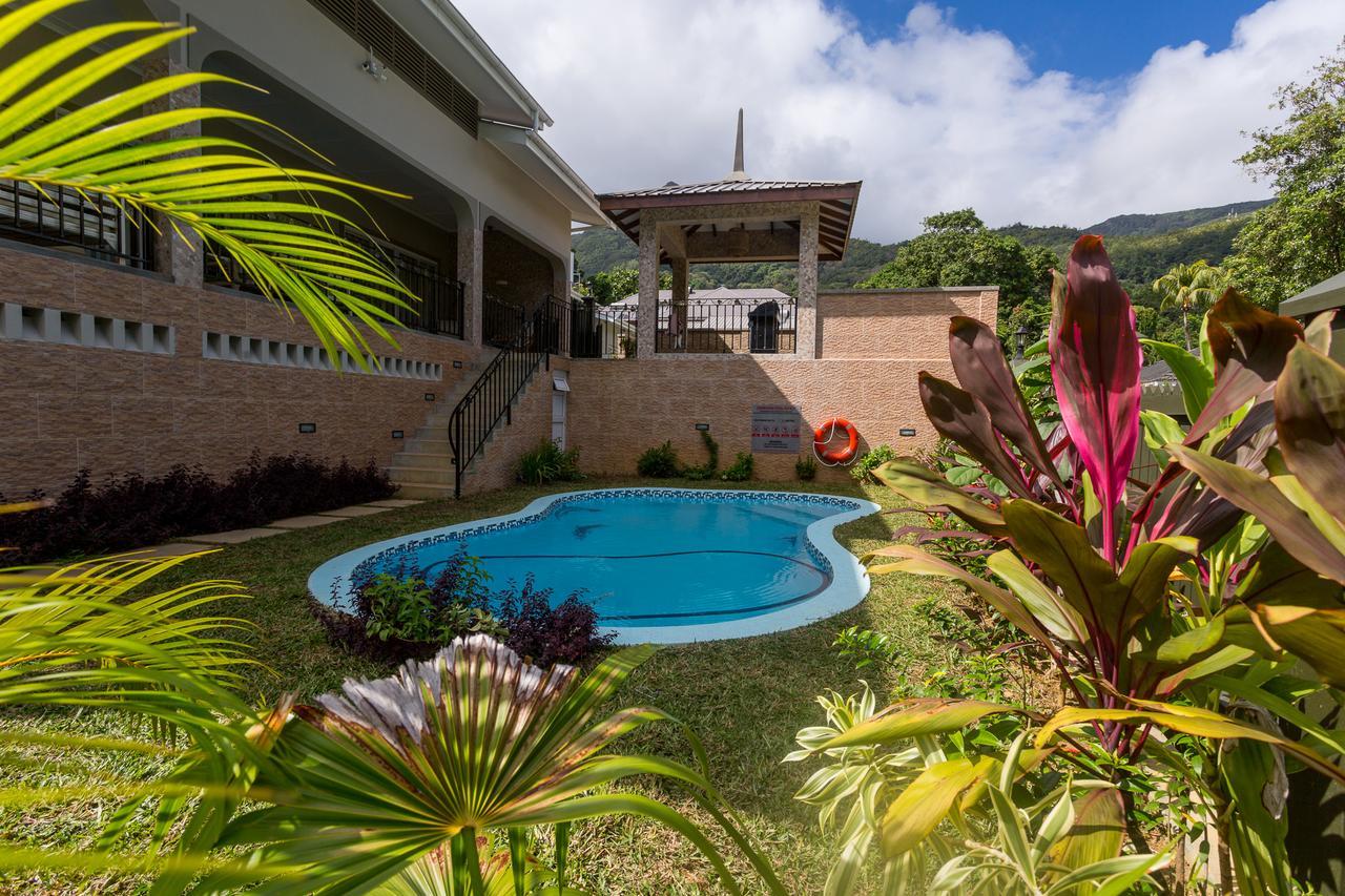 Beau Vallon Villa Chalets ภายนอก รูปภาพ