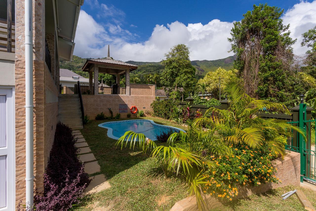 Beau Vallon Villa Chalets ภายนอก รูปภาพ